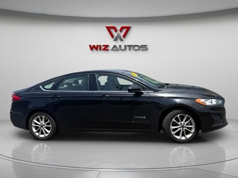 Used 2019 Ford Fusion SE FWD image 6