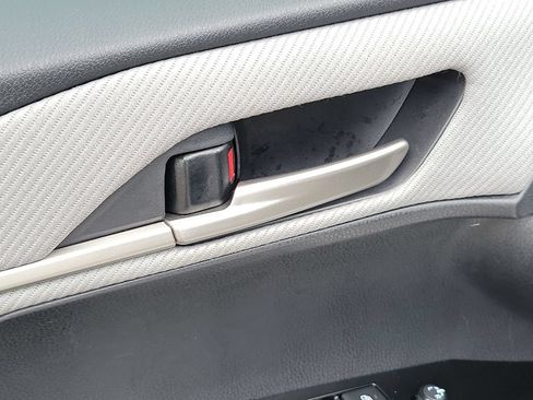 Used 2026 Toyota Camry SE FWD image 22