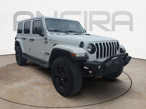 Used 2020 Jeep Wrangler Unlimited Sahara AWD/4WD image 4