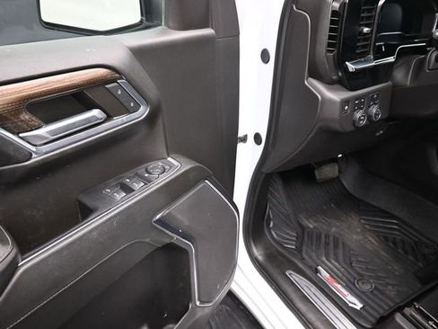Used 2024 Chevrolet Silverado 1500 LT Trail Boss w/ Protection Package AWD/4WD image 14
