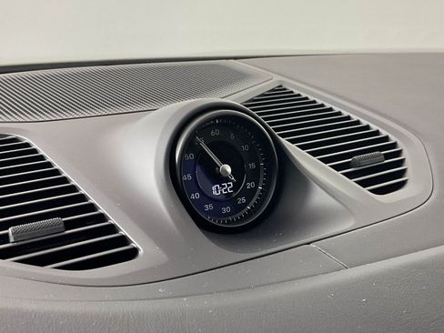 Used 2024 Porsche Cayenne Turbo image 20