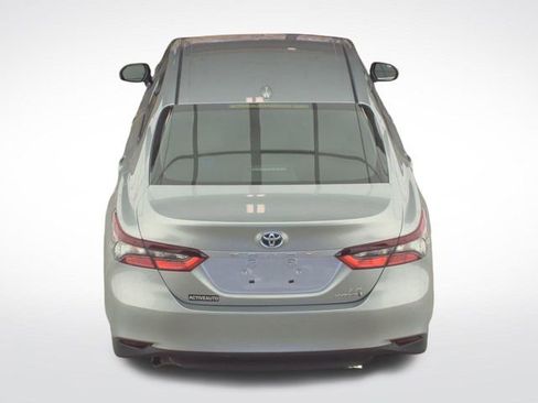 Used 2023 Toyota Camry LE image 5