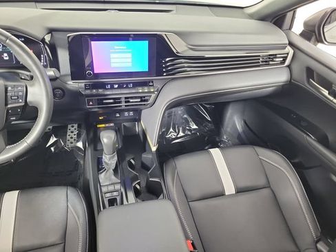 Used 2025 Toyota Camry SE FWD image 17