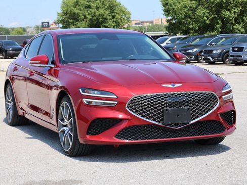 Used 2023 Genesis G70 2.0T image 4