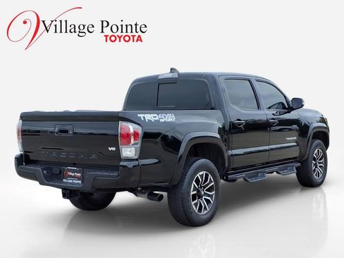 Used 2023 Toyota Tacoma TRD Sport w/ TRD Premium Sport Package AWD/4WD image 7
