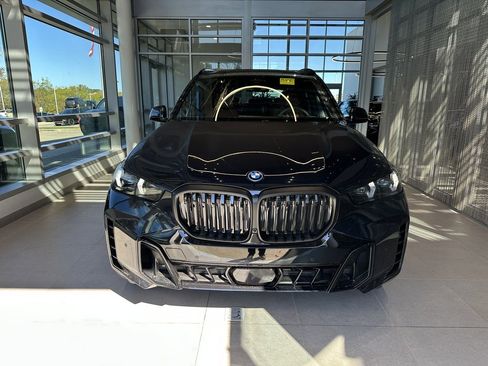 New 2026 BMW X5 xDrive50e w/ M Sport Package image 2