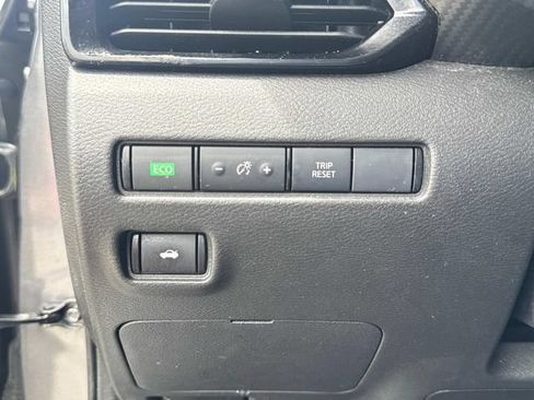 Used 2022 Nissan Sentra SV FWD image 27