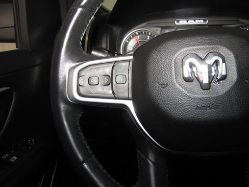 Used 2022 RAM 1500 Big Horn AWD/4WD image 5