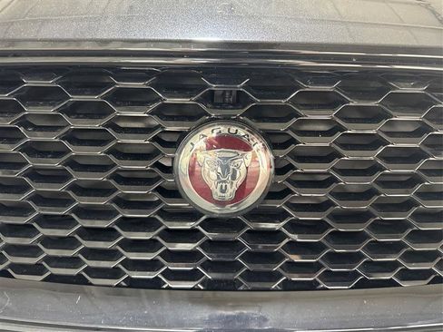 Used 2018 Jaguar E-PACE SE AWD/4WD image 25
