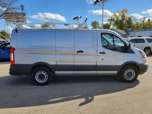 Used 2016 Ford Transit 150 130 Low Roof image 3