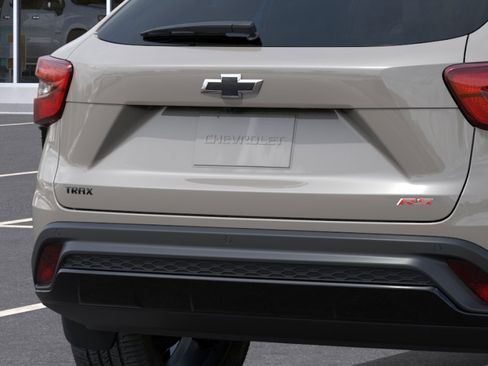 New 2026 Chevrolet Trax RS w/ Sunroof Package FWD image 14