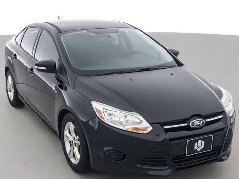 Used 2013 Ford Focus SE FWD image 1