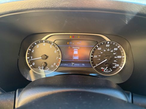 Used 2024 Nissan Frontier S w/ S Utility Package image 14