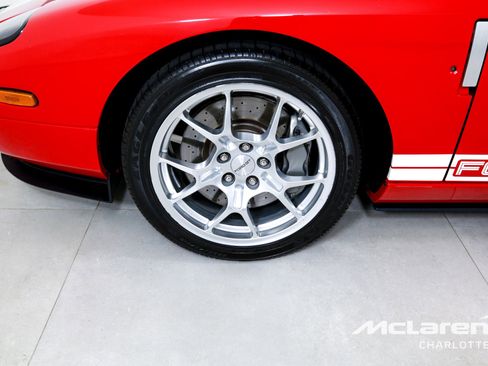 Used 2005 Ford GT image 25