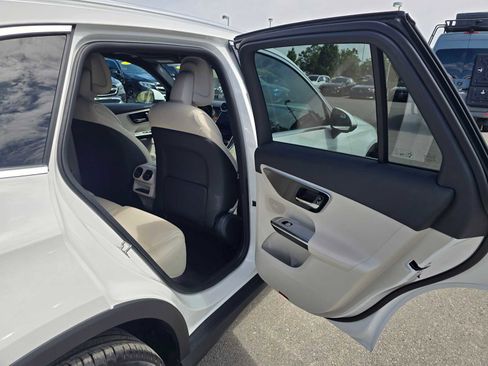 Used 2026 Mercedes-Benz GLC 300 4MATIC image 14