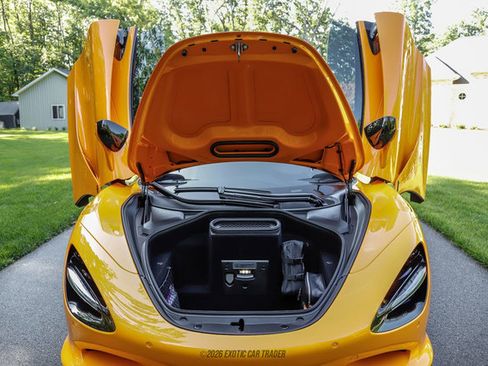 Used 2026 McLaren 750S Spider RWD image 47