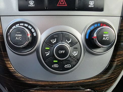 Used 2011 Hyundai Santa Fe GLS AWD/4WD image 25