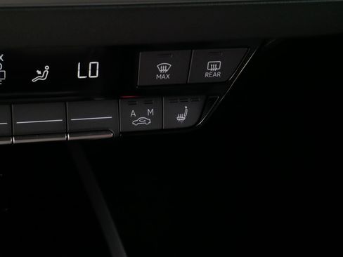 Used 2023 Audi Q4 e-tron Prestige AWD/4WD image 28