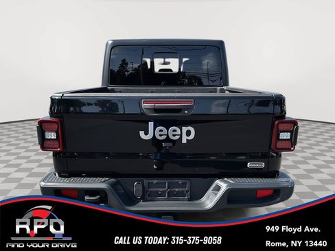 Used 2020 Jeep Gladiator Overland AWD/4WD image 4