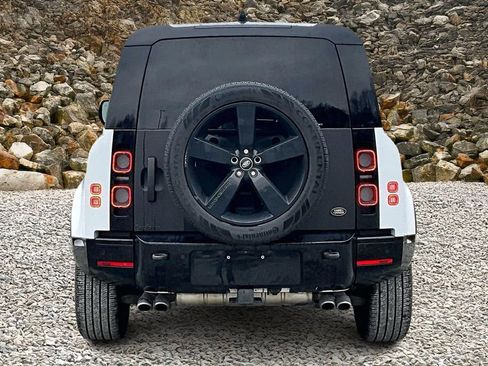 Used 2022 Land Rover Defender 90 Carpathian Edition image 4
