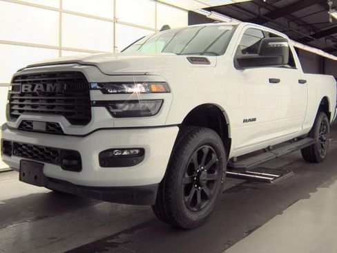 Used 2025 RAM 2500 Big Horn AWD/4WD image 2