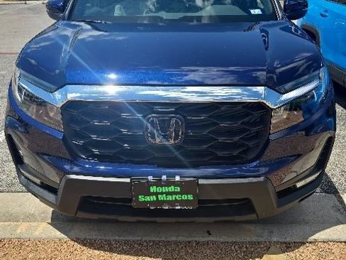 Used 2025 Honda Passport EX-L image 2