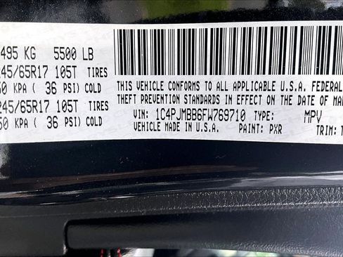 Used 2015 Jeep Cherokee Trailhawk w/ Leather Interior Group AWD/4WD image 29