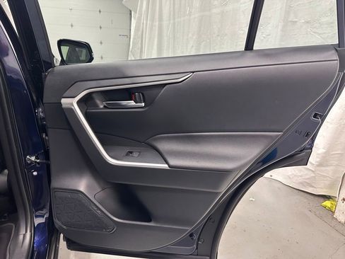 Used 2025 Toyota RAV4 XLE AWD/4WD image 50