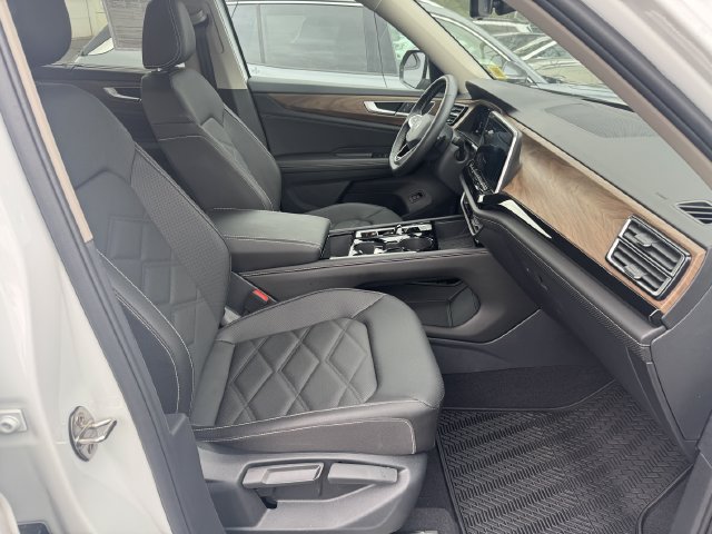 Used 2026 Volkswagen Atlas SE AWD/4WD image 30