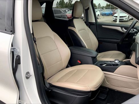 Certified 2022 Ford Escape SEL image 8