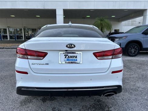Used 2019 Kia Optima LX image 5