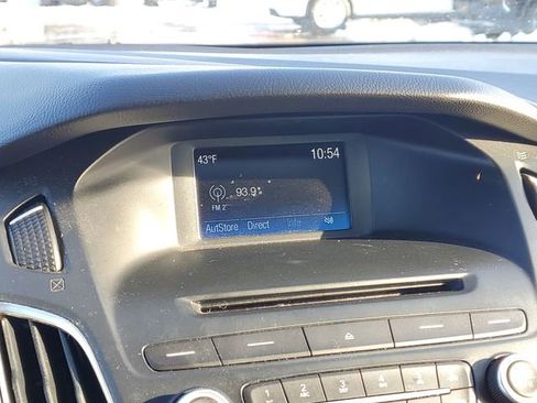 Used 2016 Ford Focus SE w/ Equipment Group 201A image 22