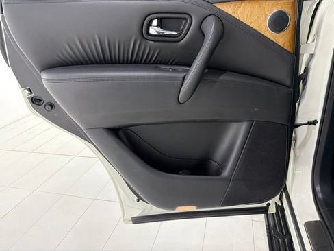 Used 2014 INFINITI QX80 4WD w/ Theater Package image 15