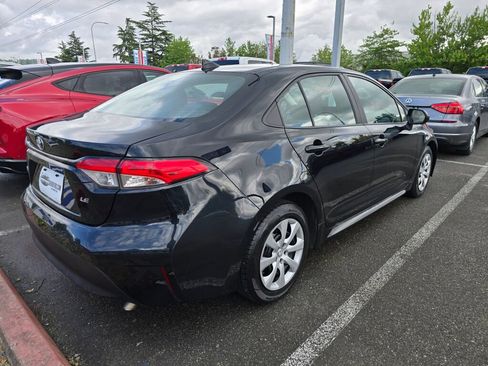 Used 2023 Toyota Corolla LE FWD image 3