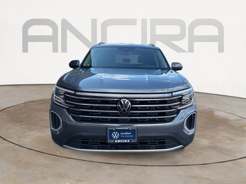 Certified 2025 Volkswagen Atlas SE image 4