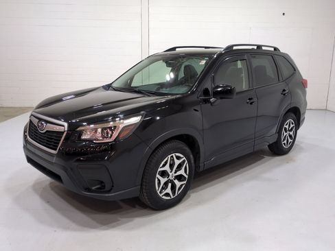 Used 2020 Subaru Forester Premium AWD/4WD image 7