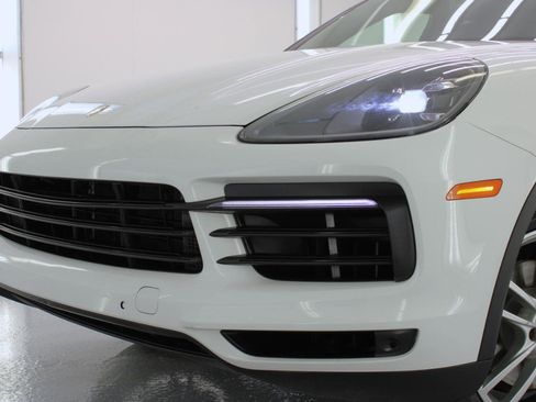 Used 2020 Porsche Cayenne AWD/4WD image 17