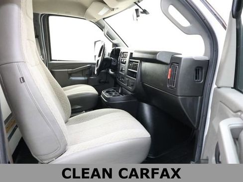 Used 2022 Chevrolet Express 3500 w/ Driver Convenience Package RWD image 9