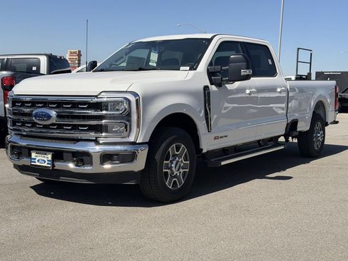Used 2026 Ford F250 Lariat RWD image 5
