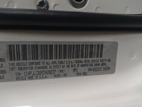 Used 2019 Jeep Cherokee Latitude w/ Popular Appearance Group FWD image 33