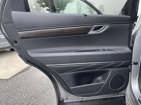 Used 2024 Genesis GV80 3.5T AWD/4WD image 2