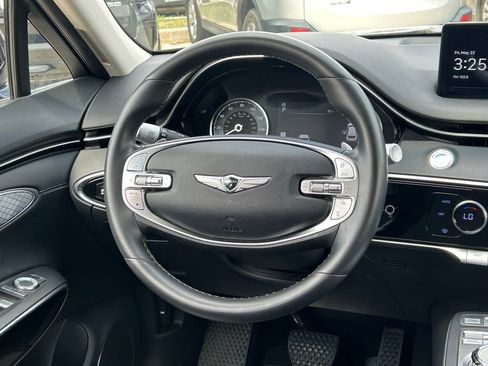 Used 2025 Genesis GV70 2.5T AWD/4WD image 36