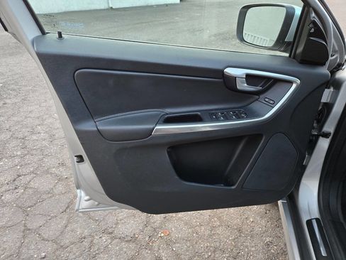Used 2015 Volvo XC60 T5 Premier image 19