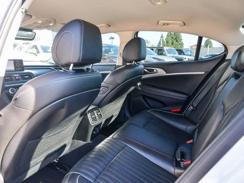 Used 2022 Genesis G70 3.3T image 19