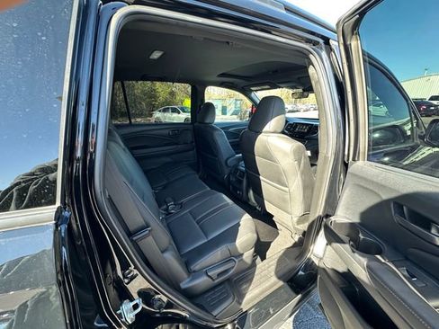 Used 2023 Honda Passport TrailSport image 17