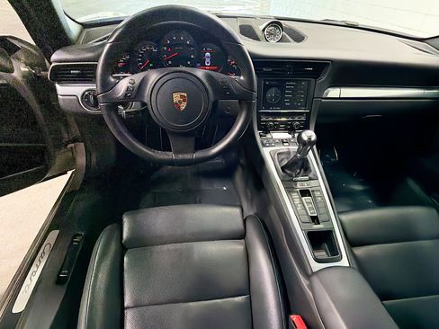 Used 2012 Porsche 911 Carrera image 16