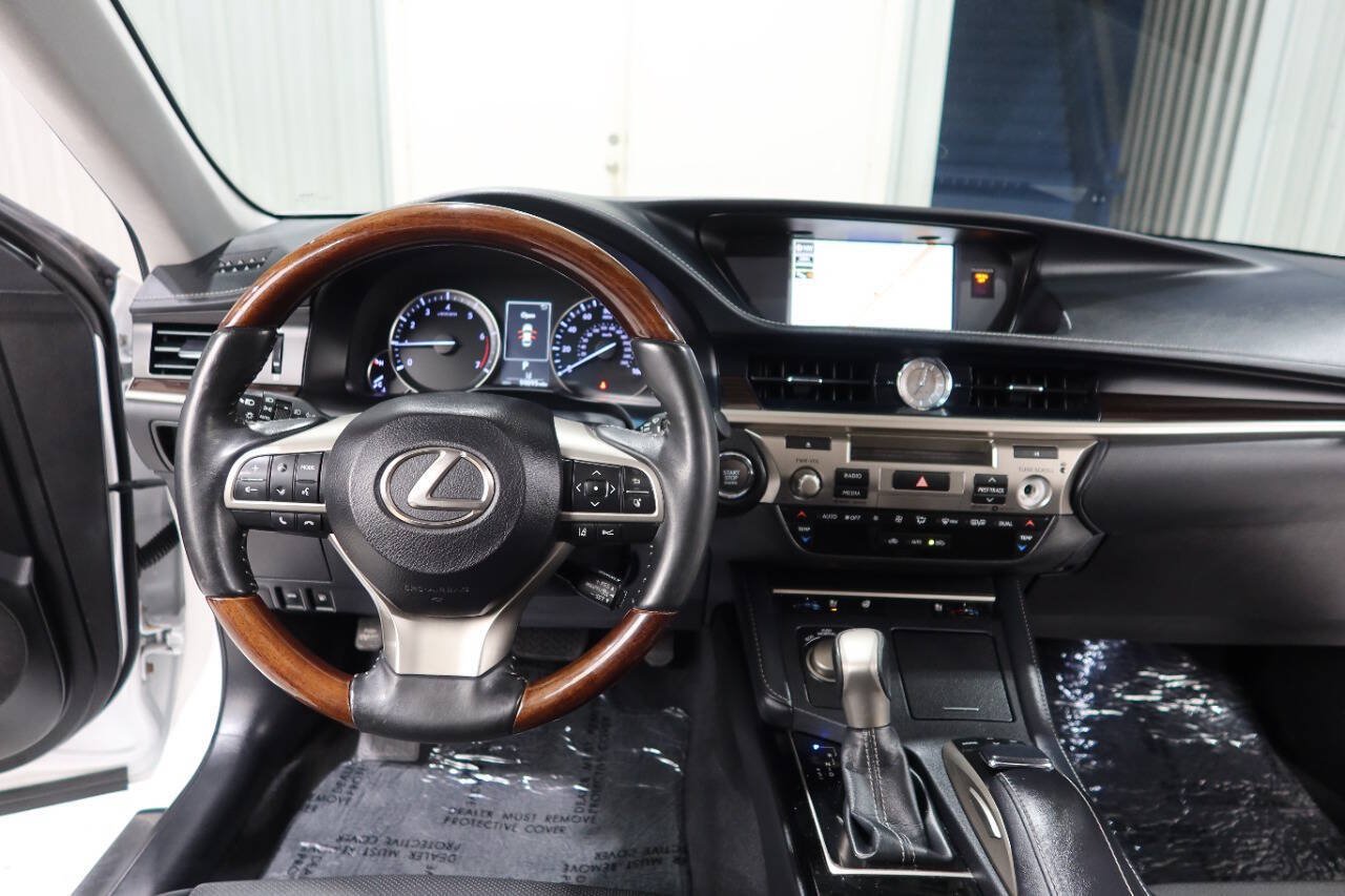 Used 2018 Lexus ES 350 w/ Navigation System Package FWD image 20