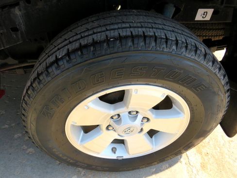 Used 2015 Toyota Tacoma TRD Pro image 7