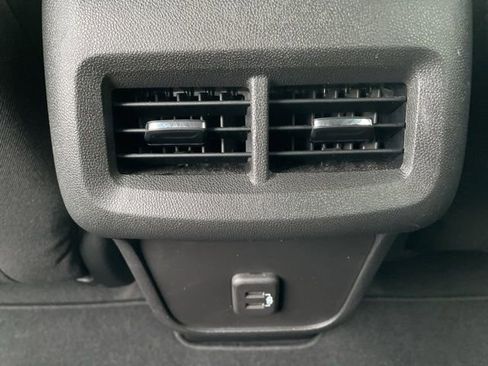 Used 2022 Chevrolet Equinox LT image 23