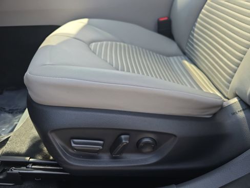 Used 2023 Toyota Camry SE w/ Audio Upgrade Package image 29